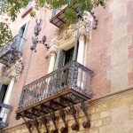 Casa de les Punxes - Casa Terrades - Construcción y Reformas en Barcelona /Construcción modernista en ladrillos y piedra con detalle constructivos en hierro.