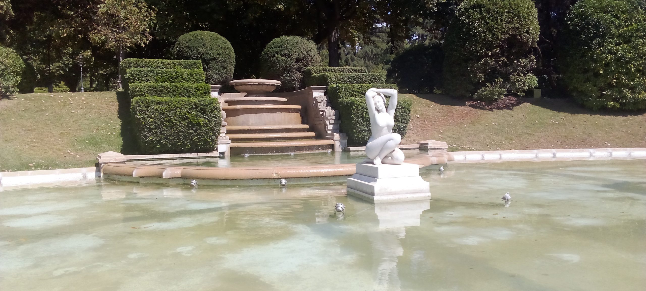 Jardines del Palacio Pedralbes en Barcelona - Diseño y construcción de jardine Barcelona
