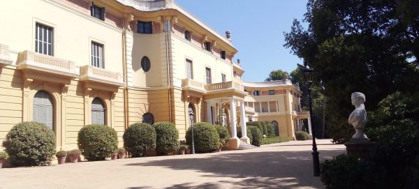 Jardines del Palacio Pedralbes en Barcelona - Construcción y reforma de casas Barcelona