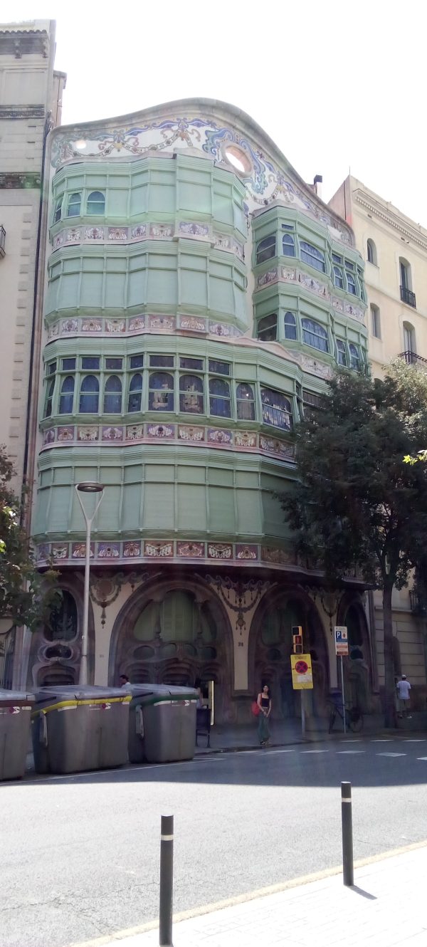 Casa Comalat - Casas modernistas - reformas pisos modernistas - Eixample Barcelona - reforma suelos hidráulicos Barcelona