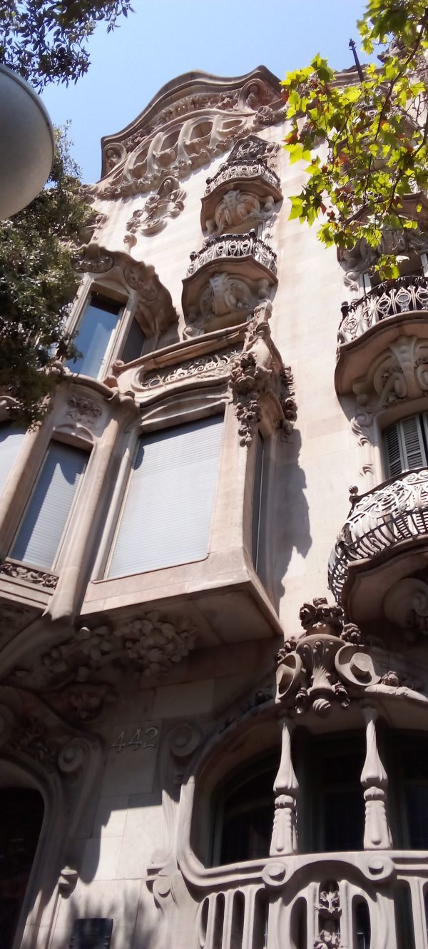 Casa Comalat - Casas modernistas - reformas pisos modernistas - Eixample Barcelona - reforma suelos hidráulicos Barcelona