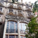 Reforma de Fachadas Barcelona - Eixample | La Casa Sala-Cairó es un edificio modernista de Barcelona, situado en calle de Enric Granados, 106, en el barrio de la Esquerra de l’Eixample. Fue construido en 1906 por el arquitecto Domènec Boada i Piera.