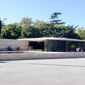 Pabellón Alemán en Barcelona; Arquitectura: Movimiento Moderno Barcelono Barcelona - Reconstrucción y rehabilitación de casas y edificiios Barcelona.