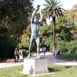 Monumento "Als voluntaris catalans" - Ciutadella - Barcelona Reformas Barcelona - esculturas jardines