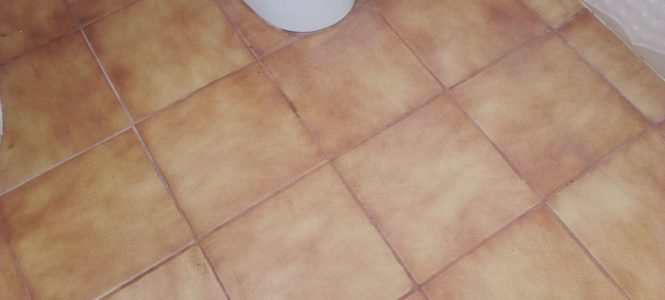 Reforma y rehabilitación de suelos en Barcelona: reparación de juntas de baldosas y azulejos